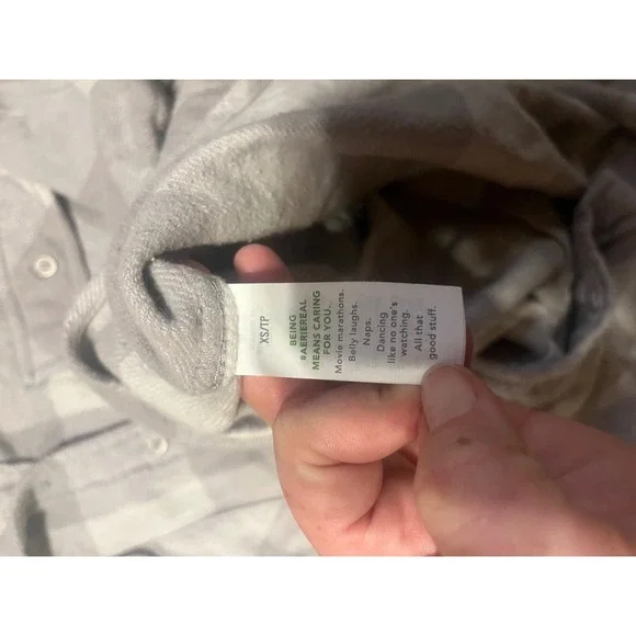 Aerie Women's Oversized Gray White Plaid Flannel Shirt Button Down- Size XS - Picture 8 of 8